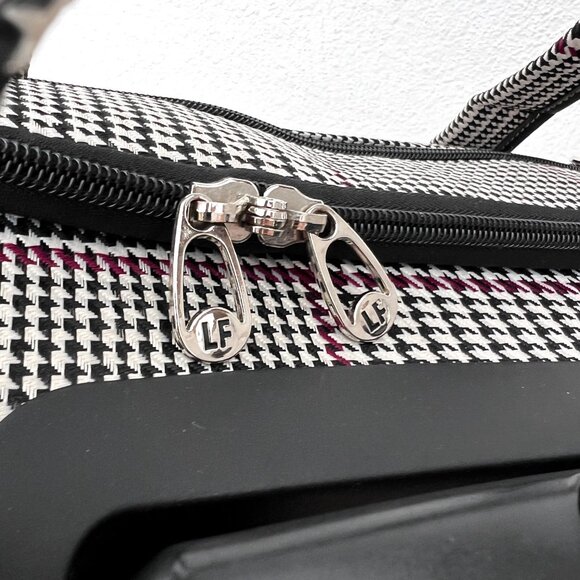 London Fog Under the Seat Carryon Sheffield Roller Bag 15IN Houndstooth #1470 - Picture 7 of 16
